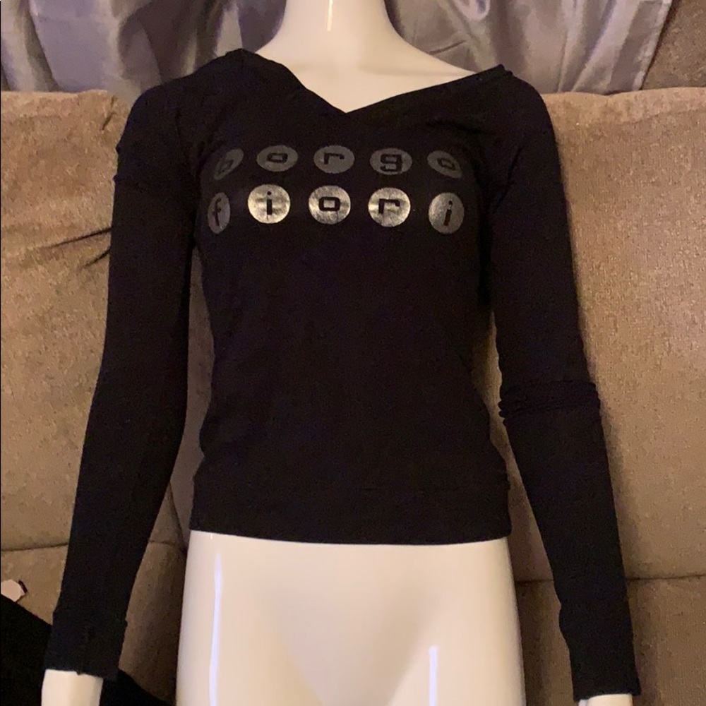 Long sleeve black top